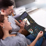 Photo Album Scrapbook - 80 pages DIY memory book with 12 metal pens and 8 photo stickers for 420 photos - Scrapbook kit, perfect for writing, drawing and storing memories (black, pink) - Image 7